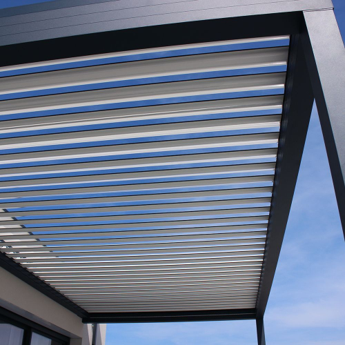 Pergola bioclimatique Architect perpendiculaire en aluminium