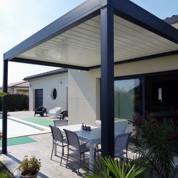 Pergola bioclimatique Lounge perpendiculaire en aluminium