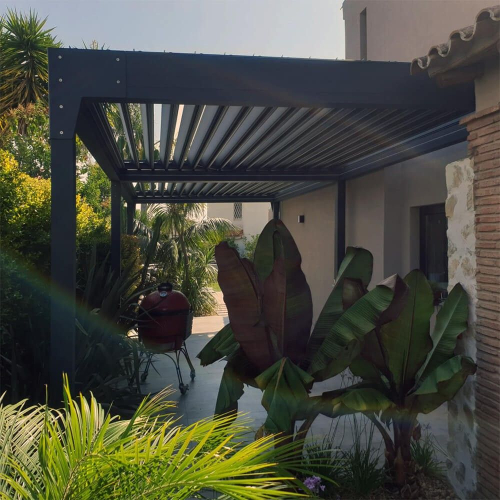 Pergola bioclimatique Architect autoportée en aluminium