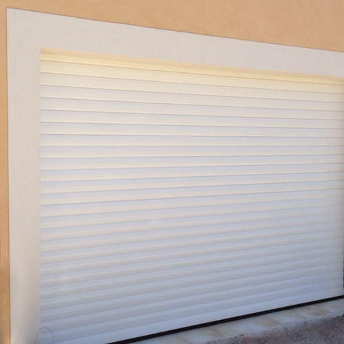 Porte de garage sur mesure en aluminium