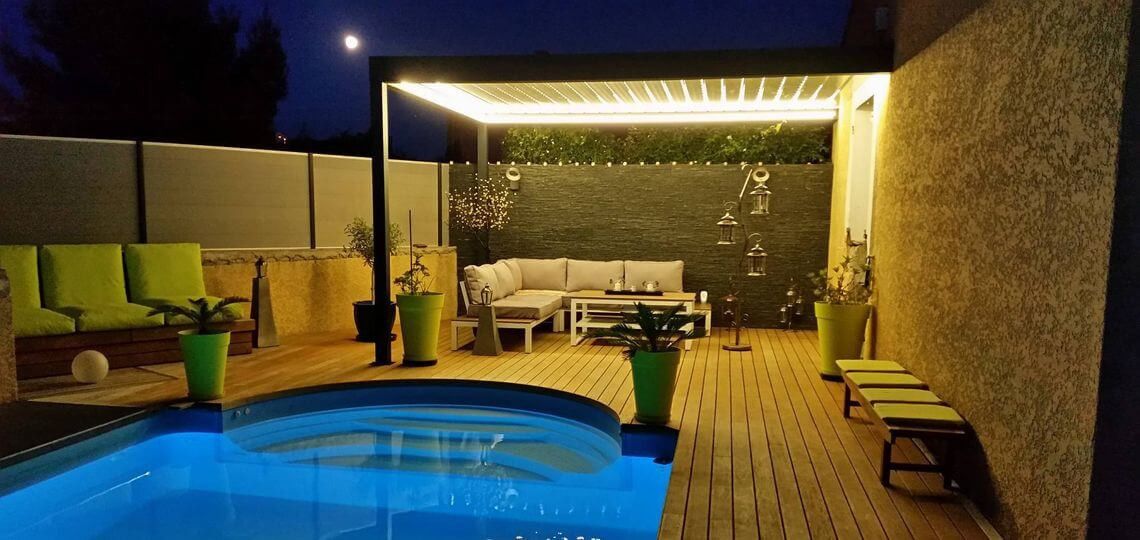 Belle soirée sous la pergola