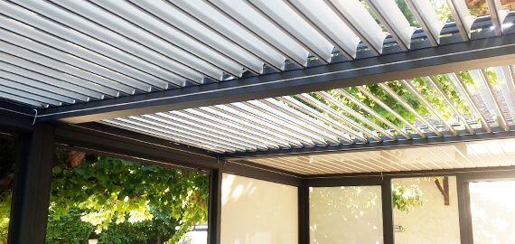 Pergola bioclimatique Lounge sur mesure